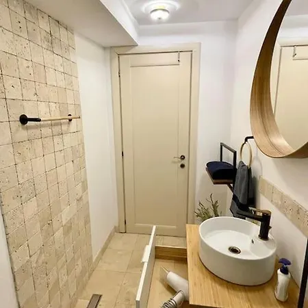 Casa In Inima Capitalei ヴィラ