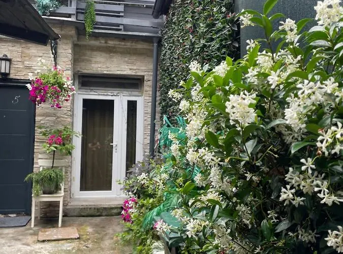 Vilă Casa In Inima Capitalei *